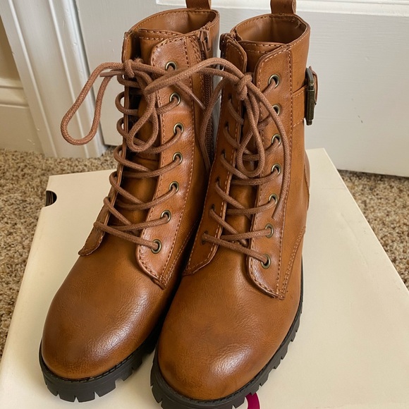 ✨LAST ONE✨SO Brown Combat Boots - Picture 4 of 11